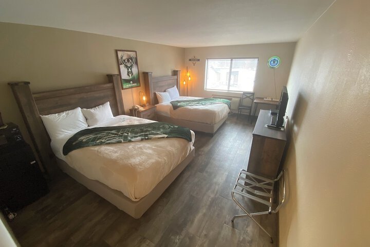 Room 34 of 106