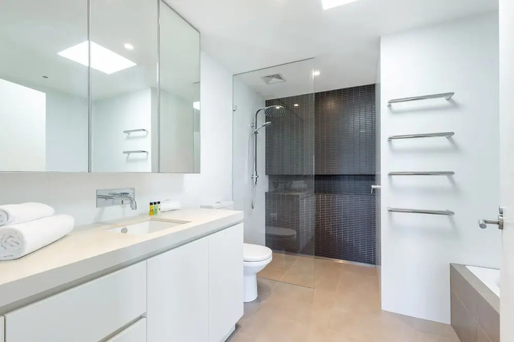 Room 7 of 15