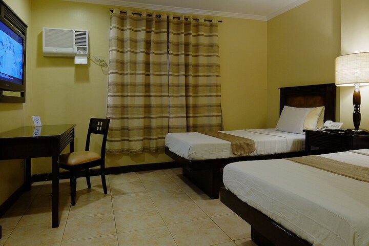 Room 13 of 50