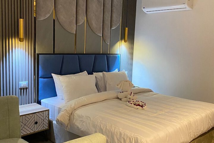 Room 27 of 135