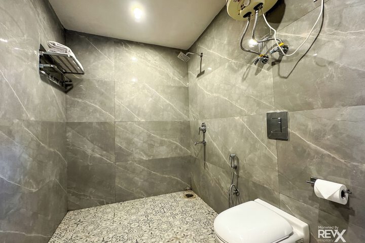 Room 53 of 68