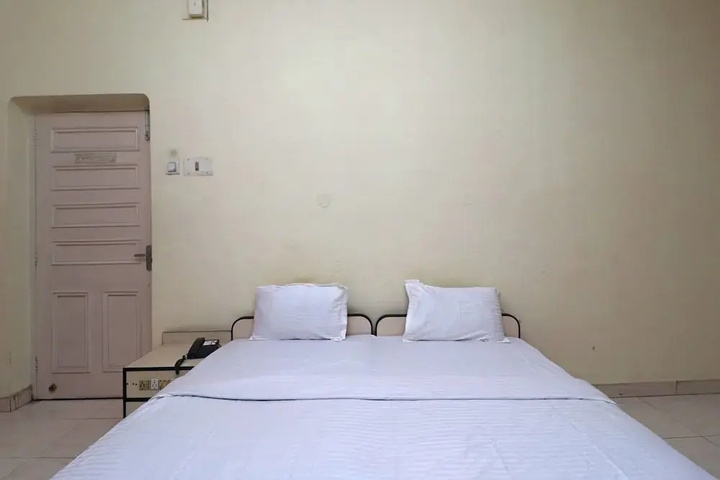 Room 6 of 21