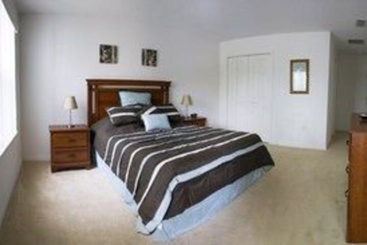 Room 11 of 24
