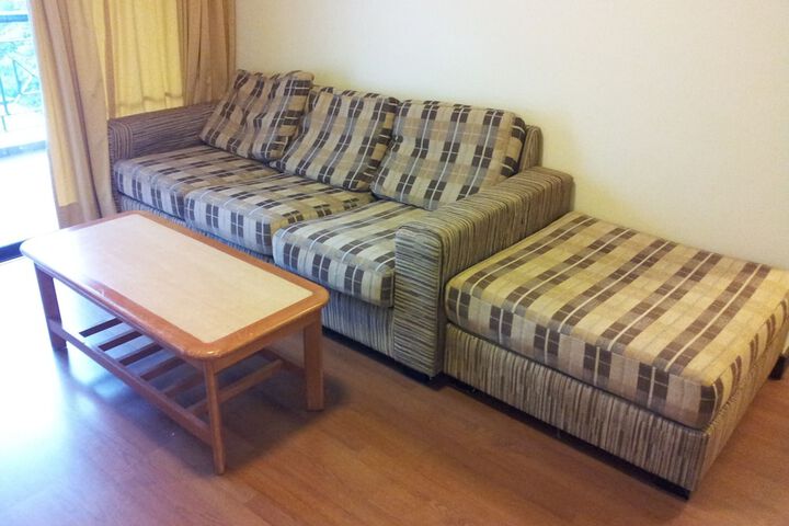 Room 8 of 20