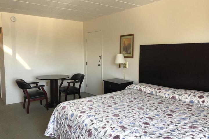 Room 7 of 17