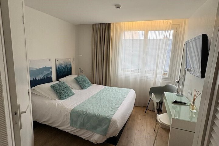 Room 21 of 49