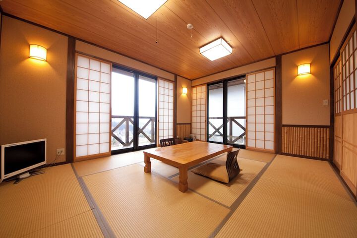 Room 16 of 27