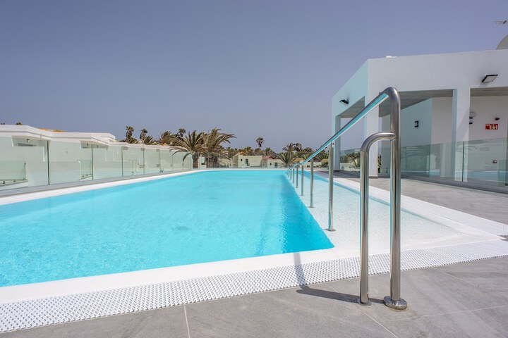 Pool 43 of 75