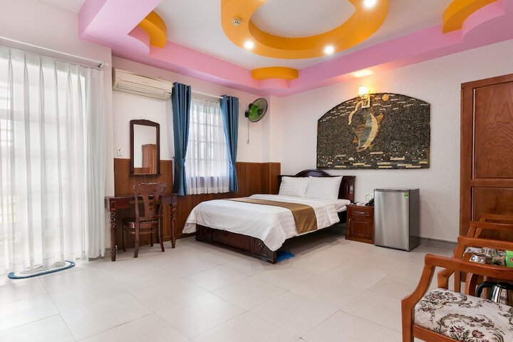 Room 9 of 27