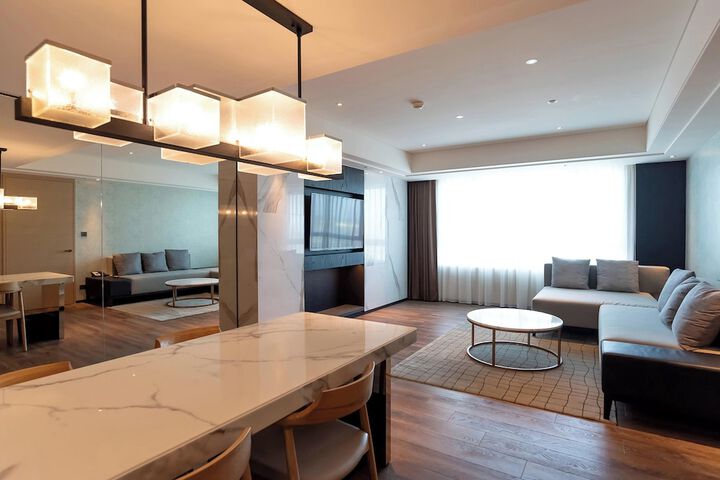 Room 28 of 68