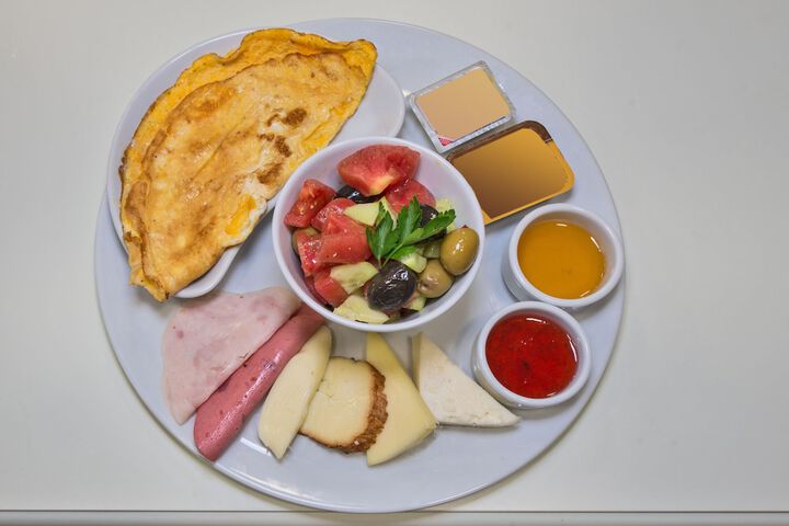 Breakfast/Coffee Service 79 of 81
