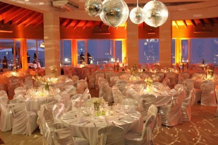 Ballroom/Hall 17 of 25
