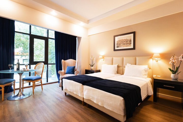 Room 42 of 139
