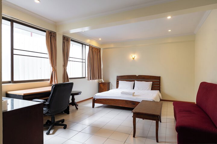 Room 9 of 153