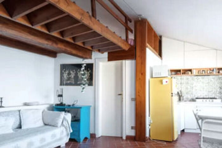 Room 26 of 34