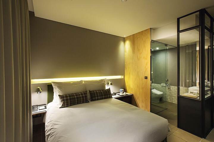 Room 19 of 50