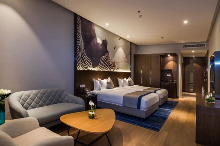 Room 14 of 37