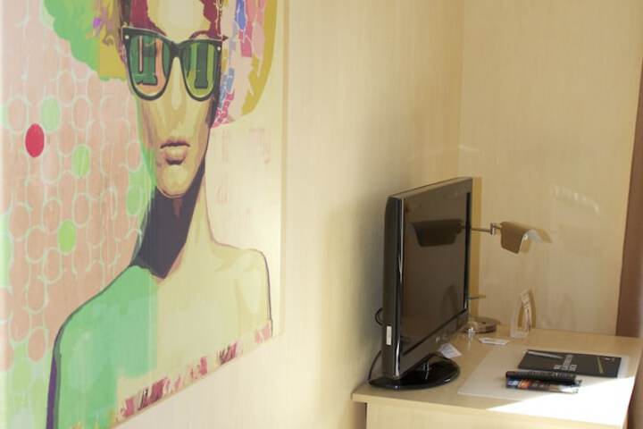 Room 31 of 87