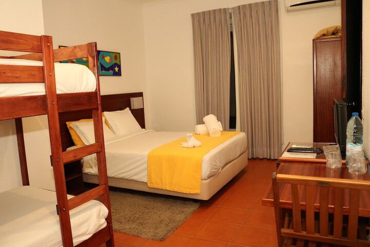 Room 9 of 38