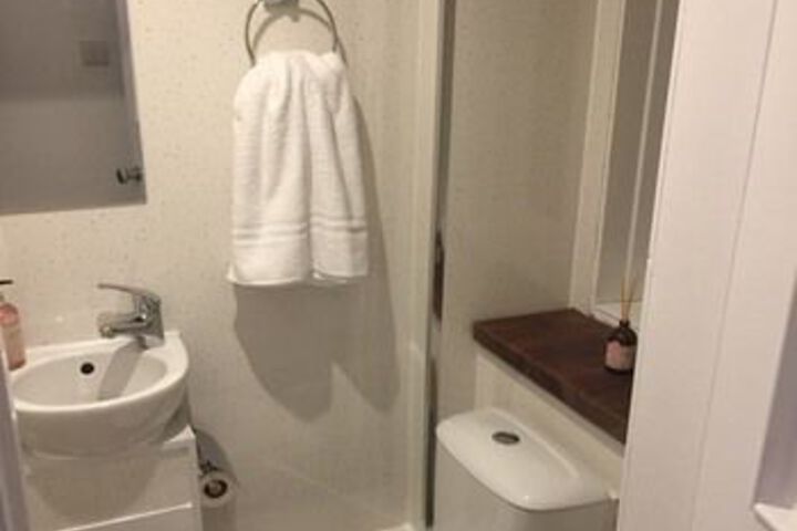 Room 9 of 17