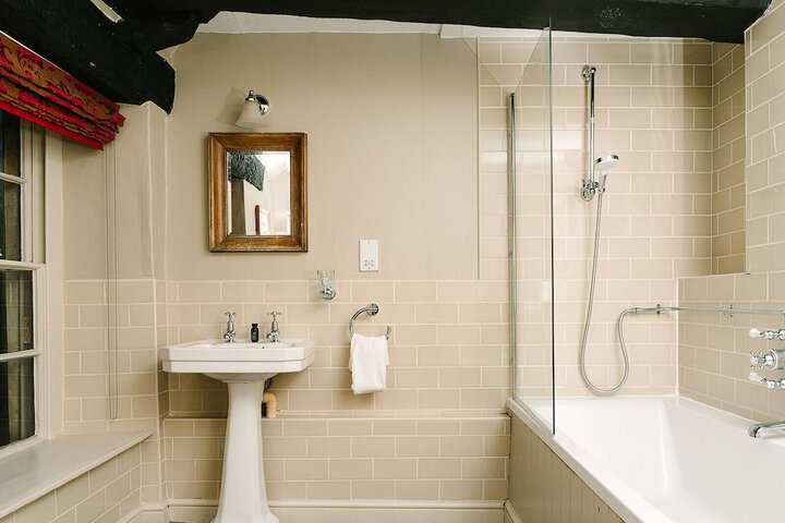 Room 12 of 52