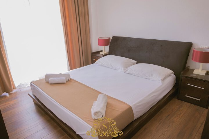 Room 27 of 129