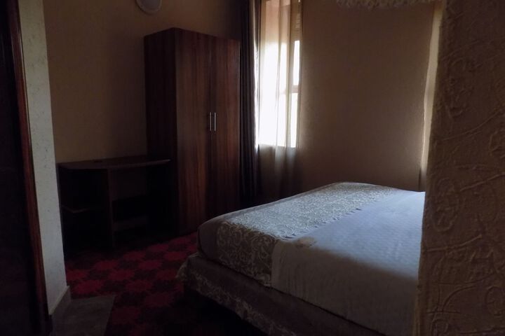 Room 22 of 70