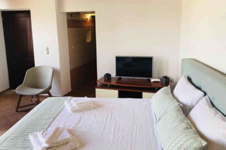 Room 15 of 24