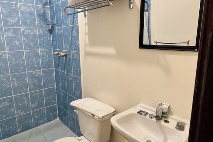 Room 12 of 23