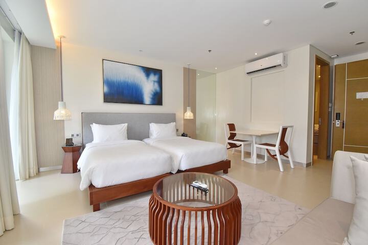 Room 7 of 120