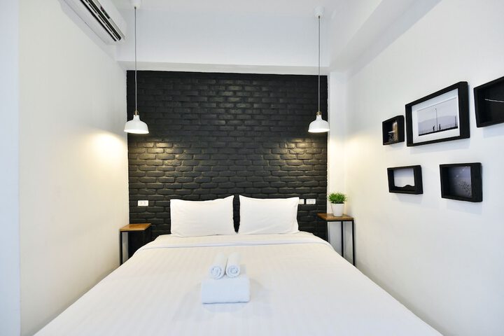 Room 10 of 46