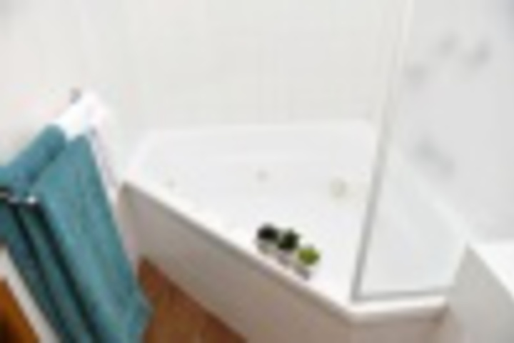 Hot Tub 76 of 324
