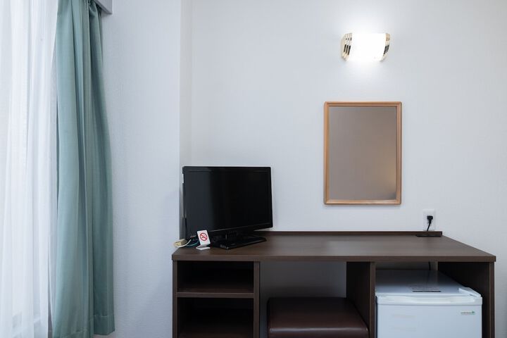 Room 6 of 22