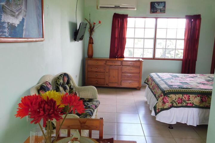 Room 7 of 193