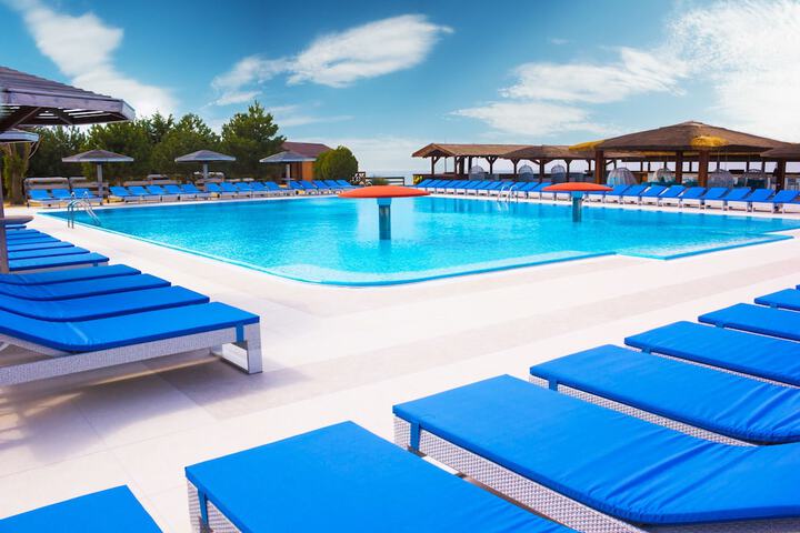 Pools & Facilities