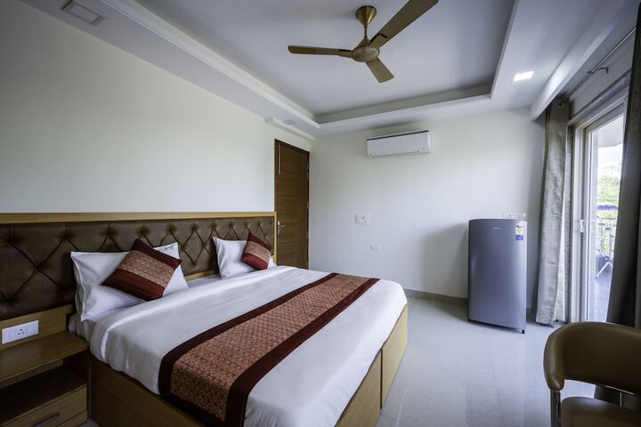Room 18 of 29