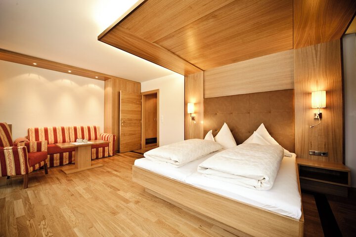 Room 4 of 57