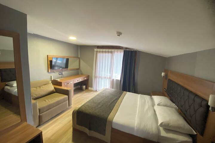 Room 30 of 59
