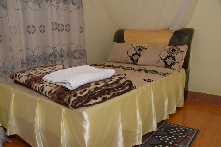 Room 5 of 20