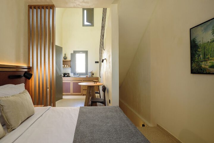 Room 56 of 166