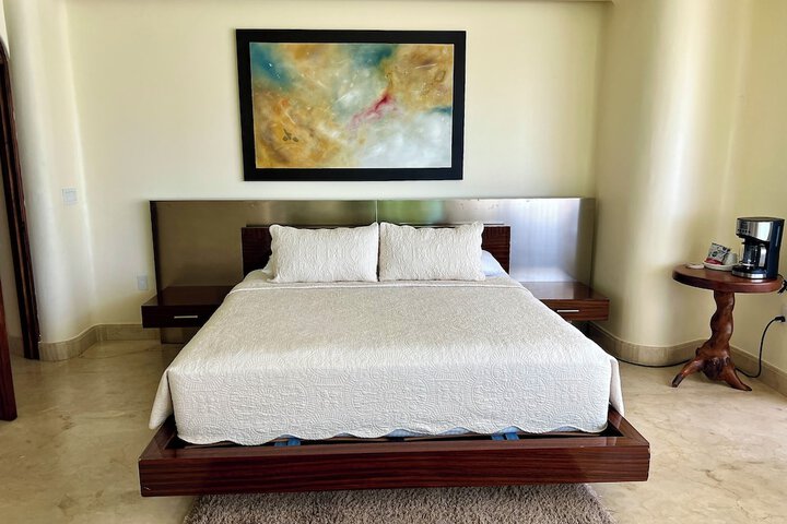 Room 42 of 336