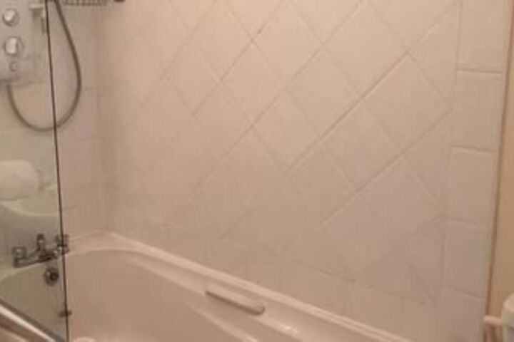 Room 3 of 25