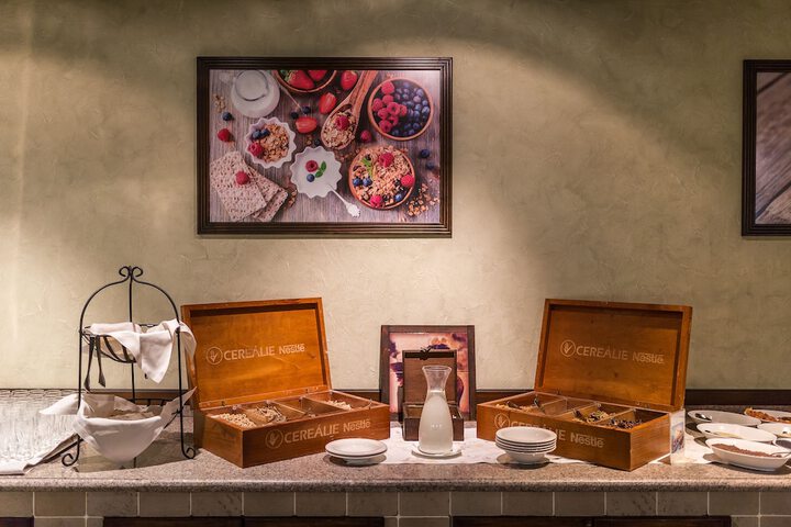 Breakfast buffet