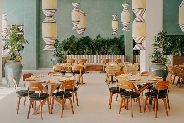 Dining 60 of 96