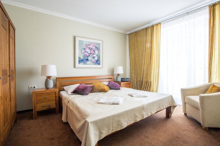 Room 17 of 75
