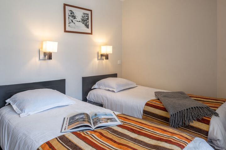 Room 4 of 68
