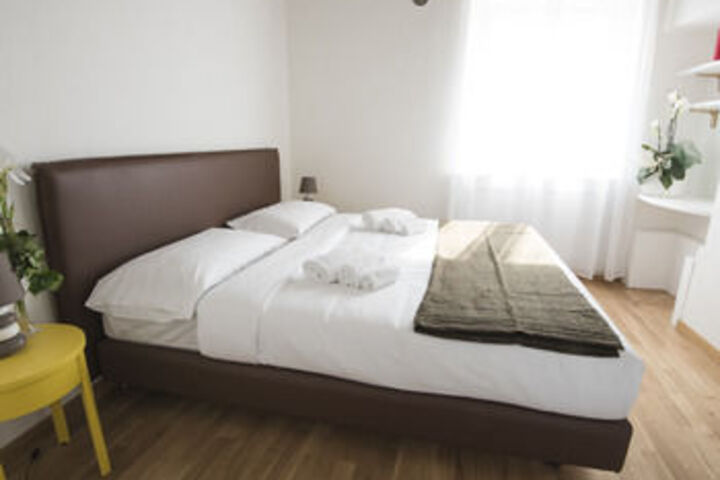 Room 26 of 93