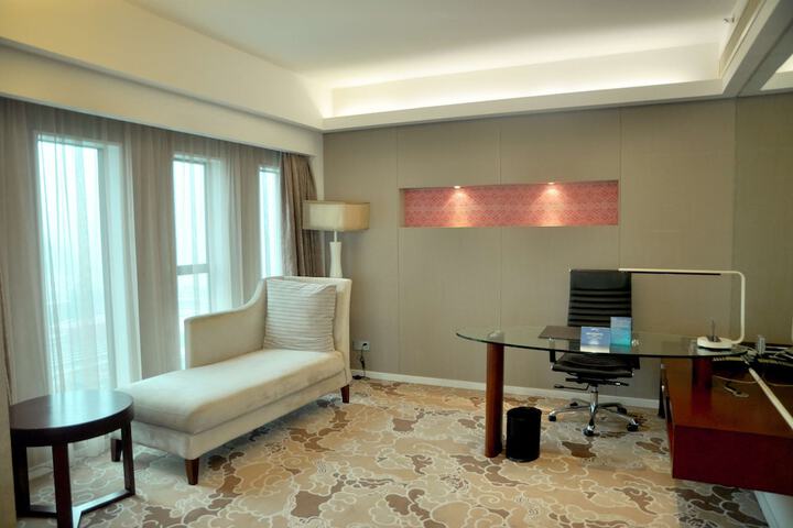 Room 21 of 80
