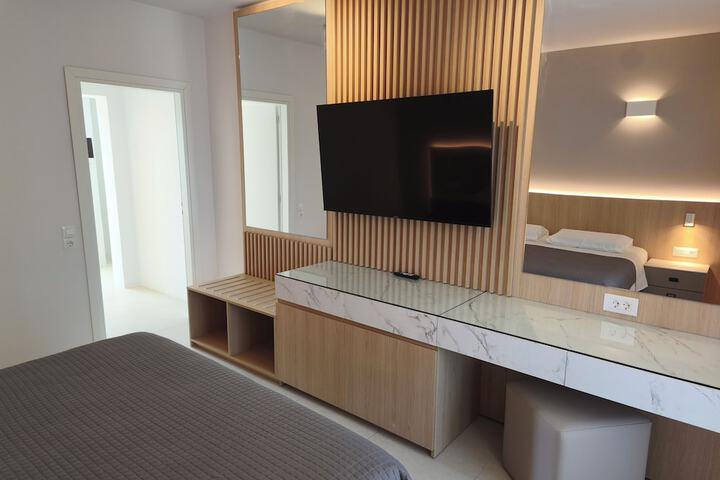 Room 53 of 156