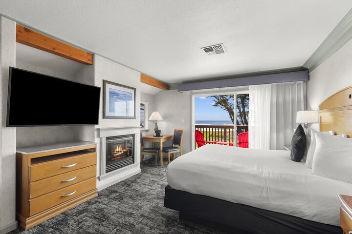 1 King Bed Ocean View (4 of 30)